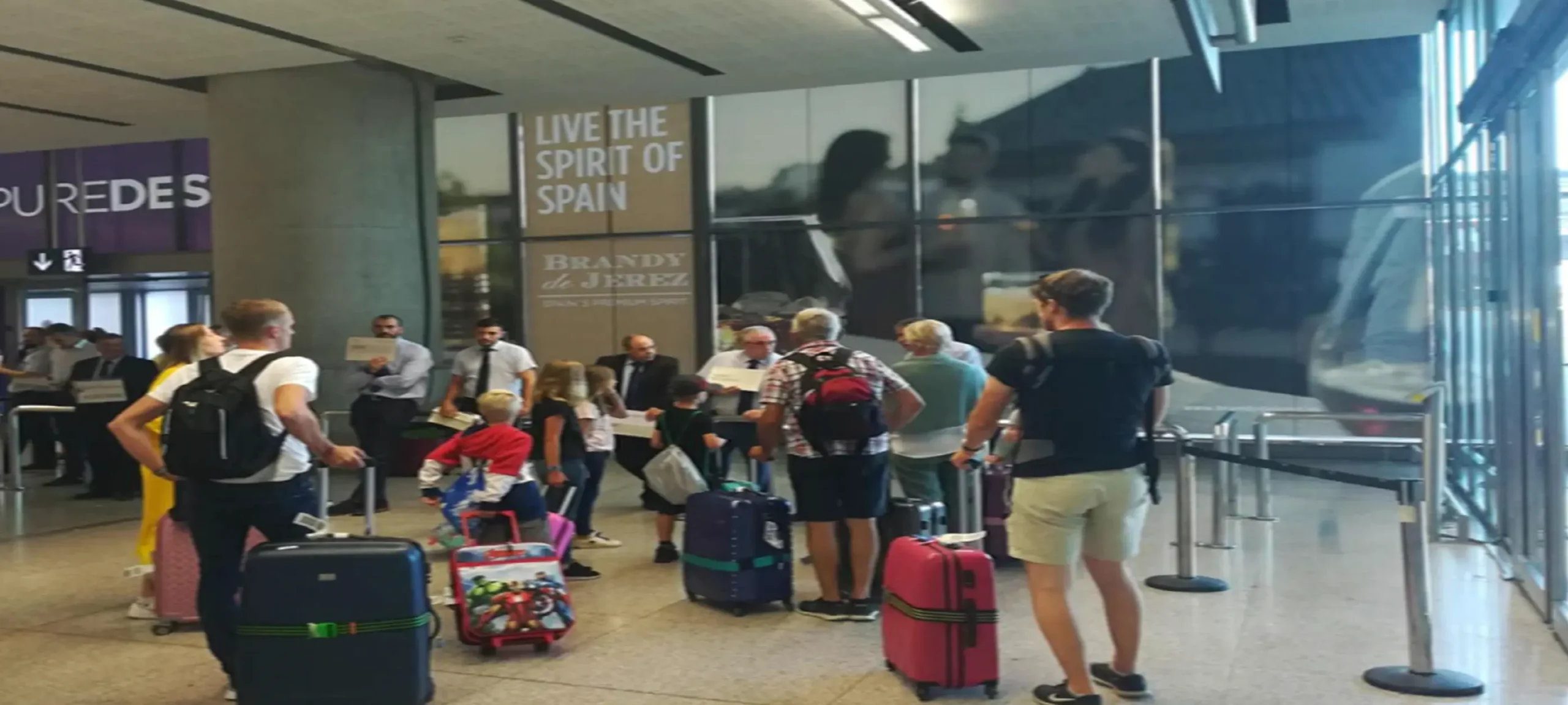 Publicidad en aeropuerto - gran impacto y visibilidad